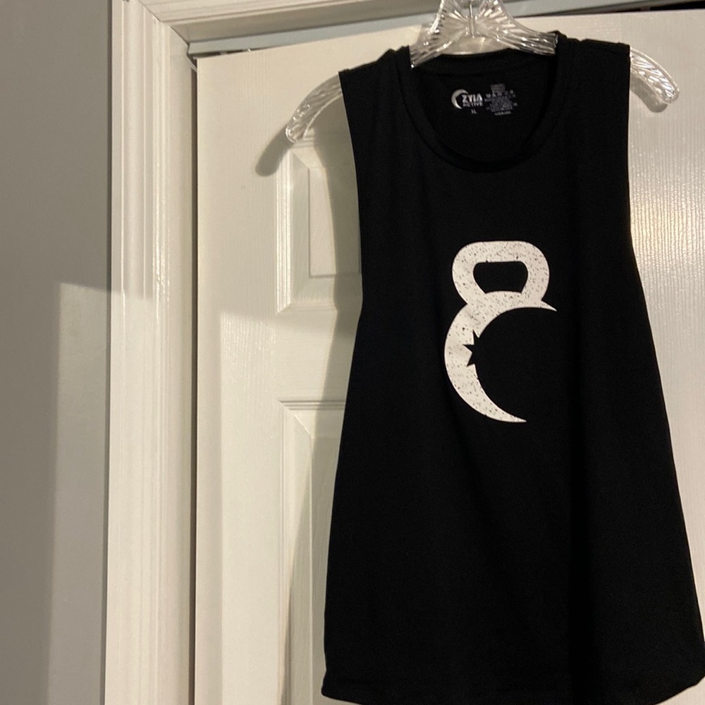 ZYIA Black Cut Off Tank Top Kettlebell Logo Size XL Athletic Workout CrossFit